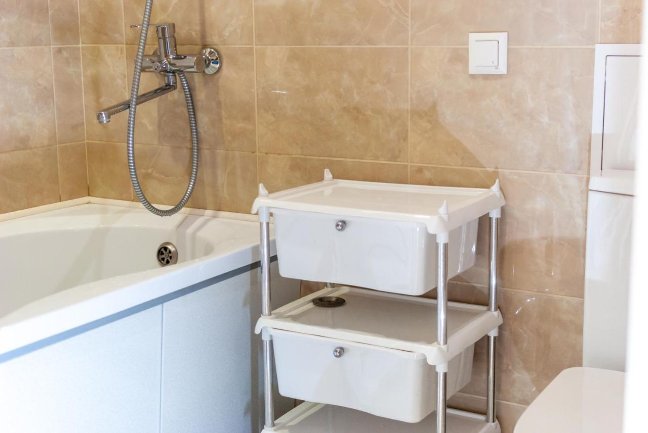 Botanical Garden Area Apartment Харков Екстериор снимка