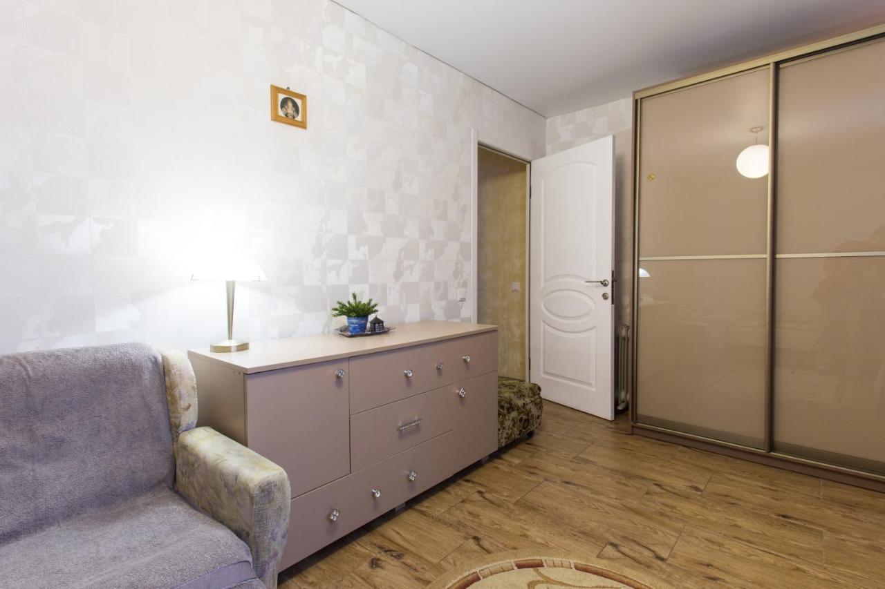 Botanical Garden Area Apartment Харков Екстериор снимка